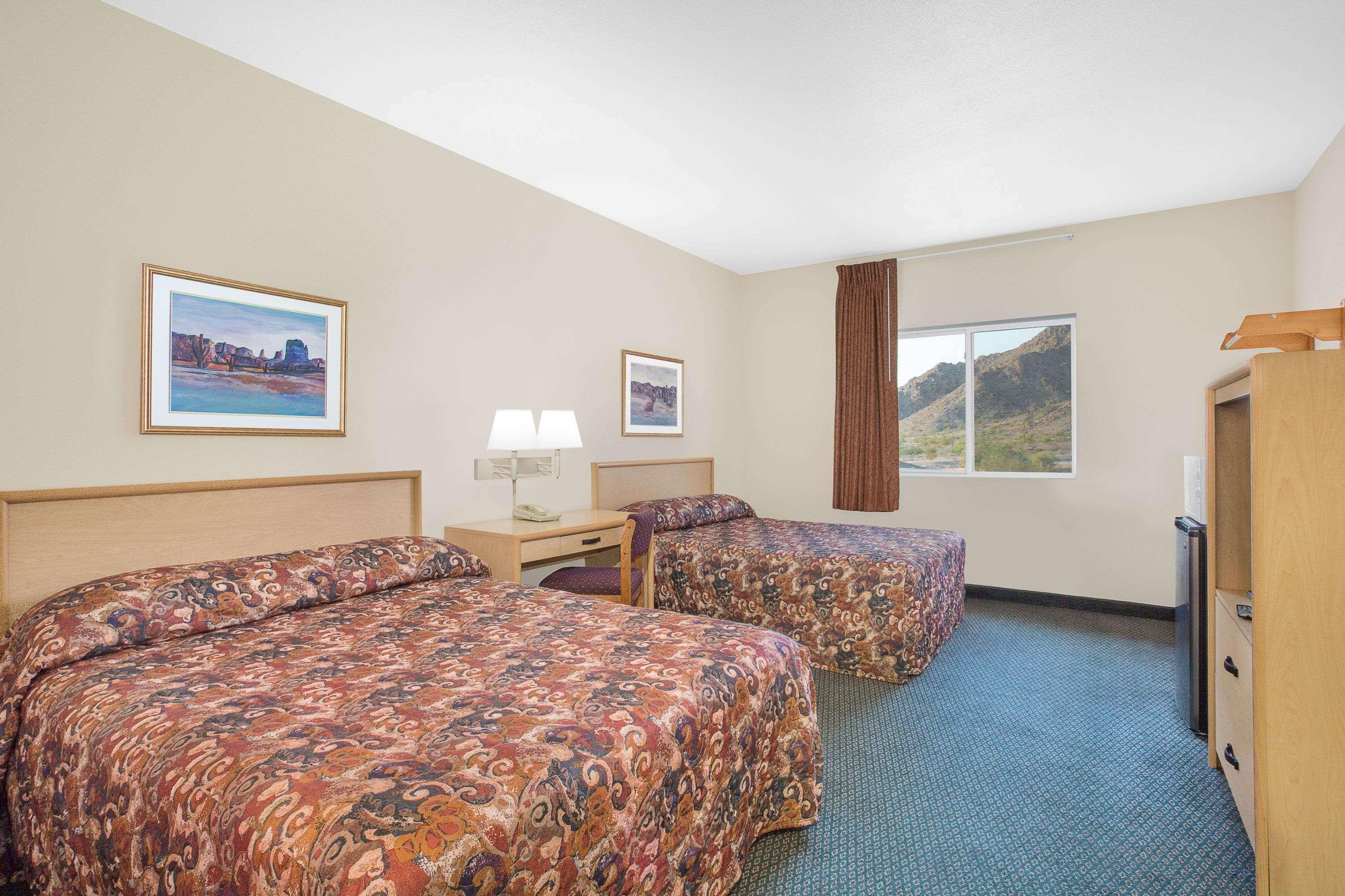 Super 8 By Wyndham Quartzsite Az Hotel Exterior photo