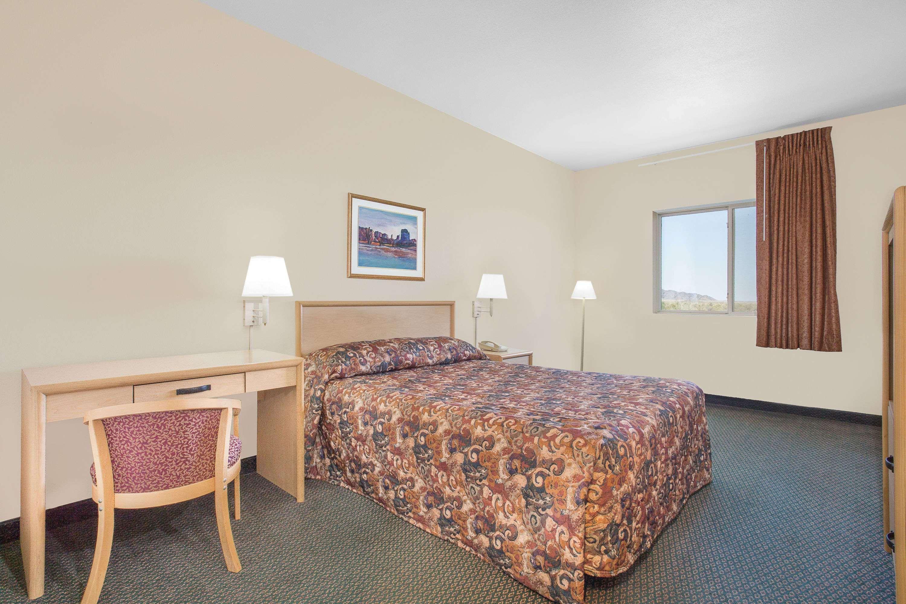 Super 8 By Wyndham Quartzsite Az Hotel Exterior photo