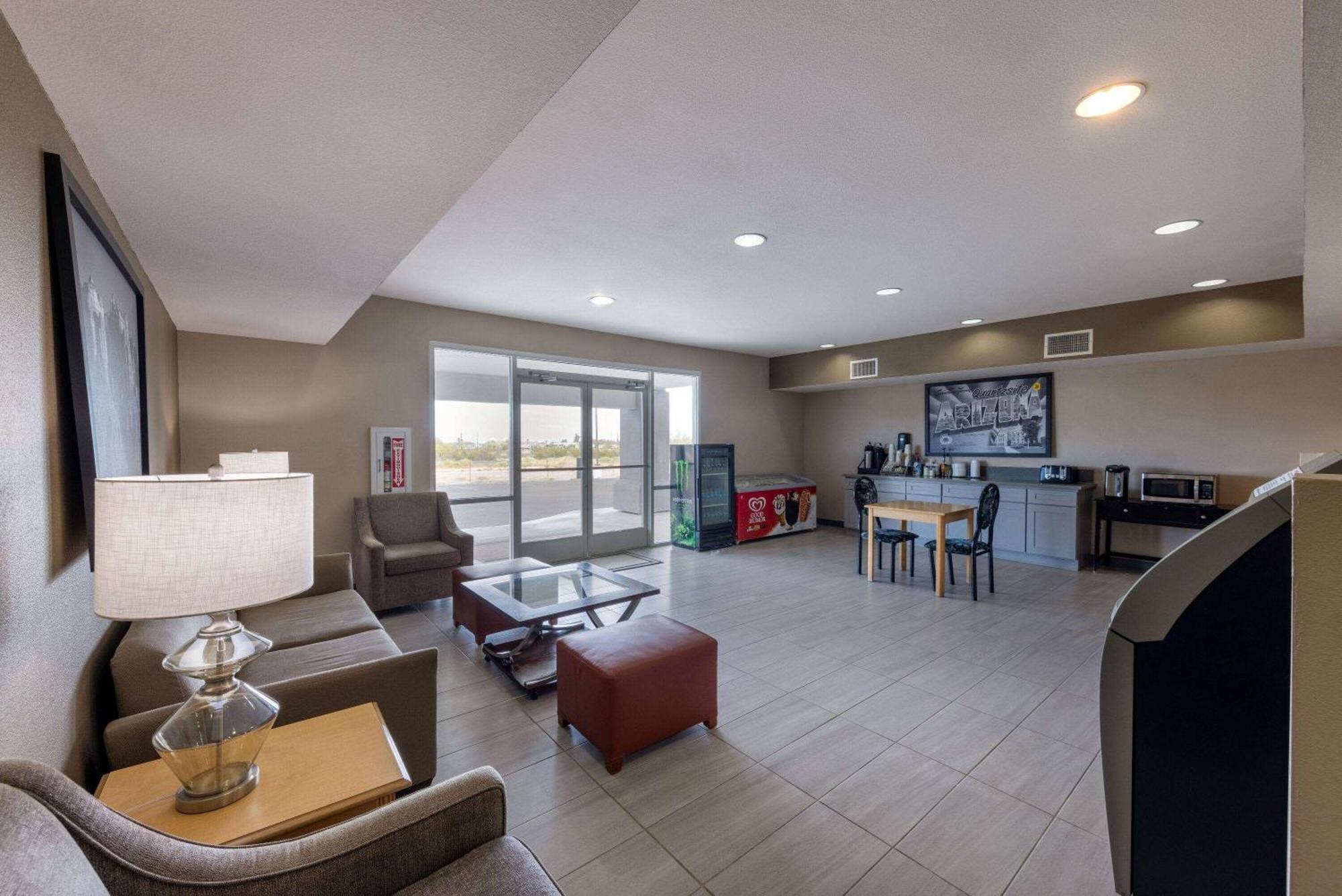 Super 8 By Wyndham Quartzsite Az Hotel Exterior photo